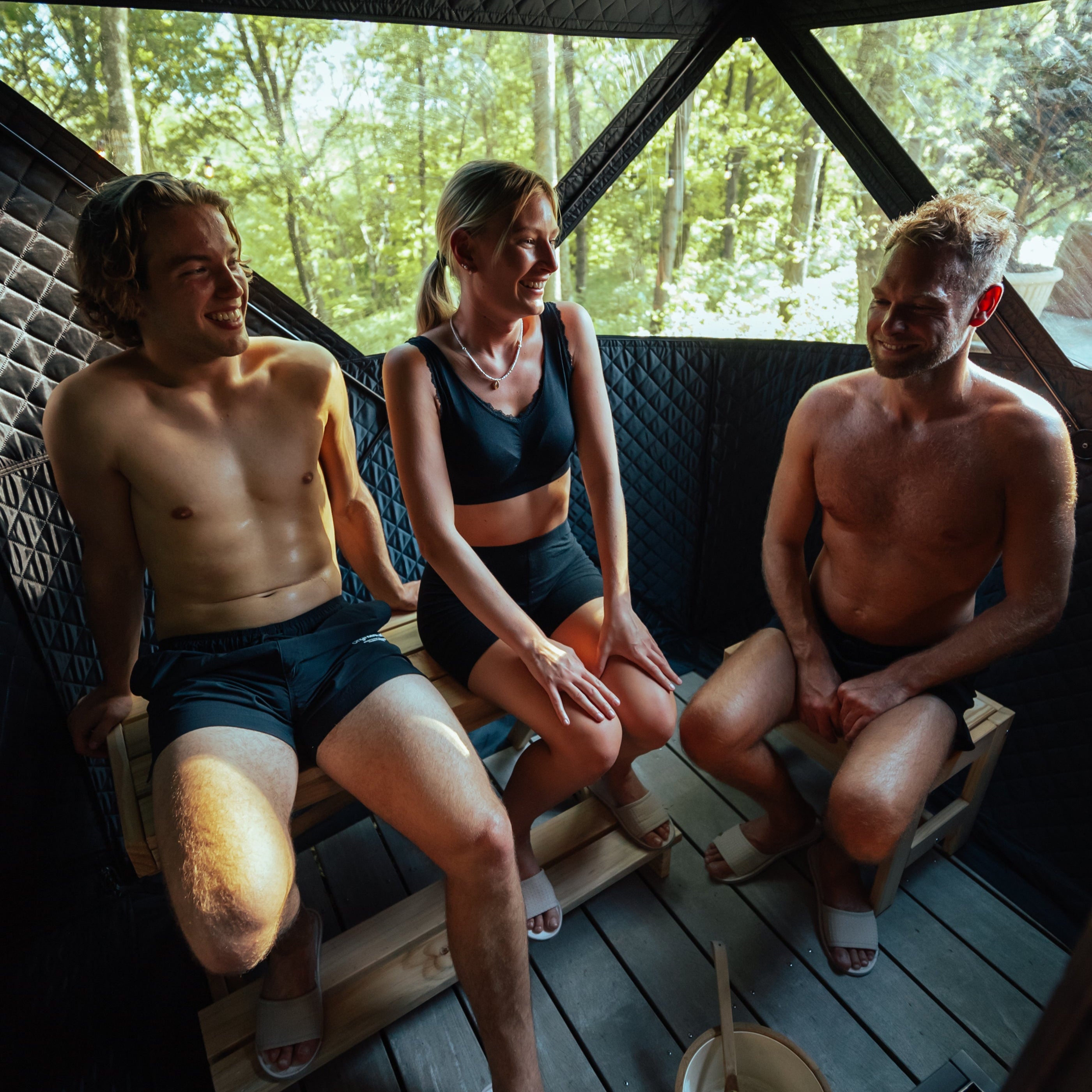 Set: Saunatent Isen 2.0 + Saunaoven + Sauna-accessoires + Regenbescherming + Tweetraps bank