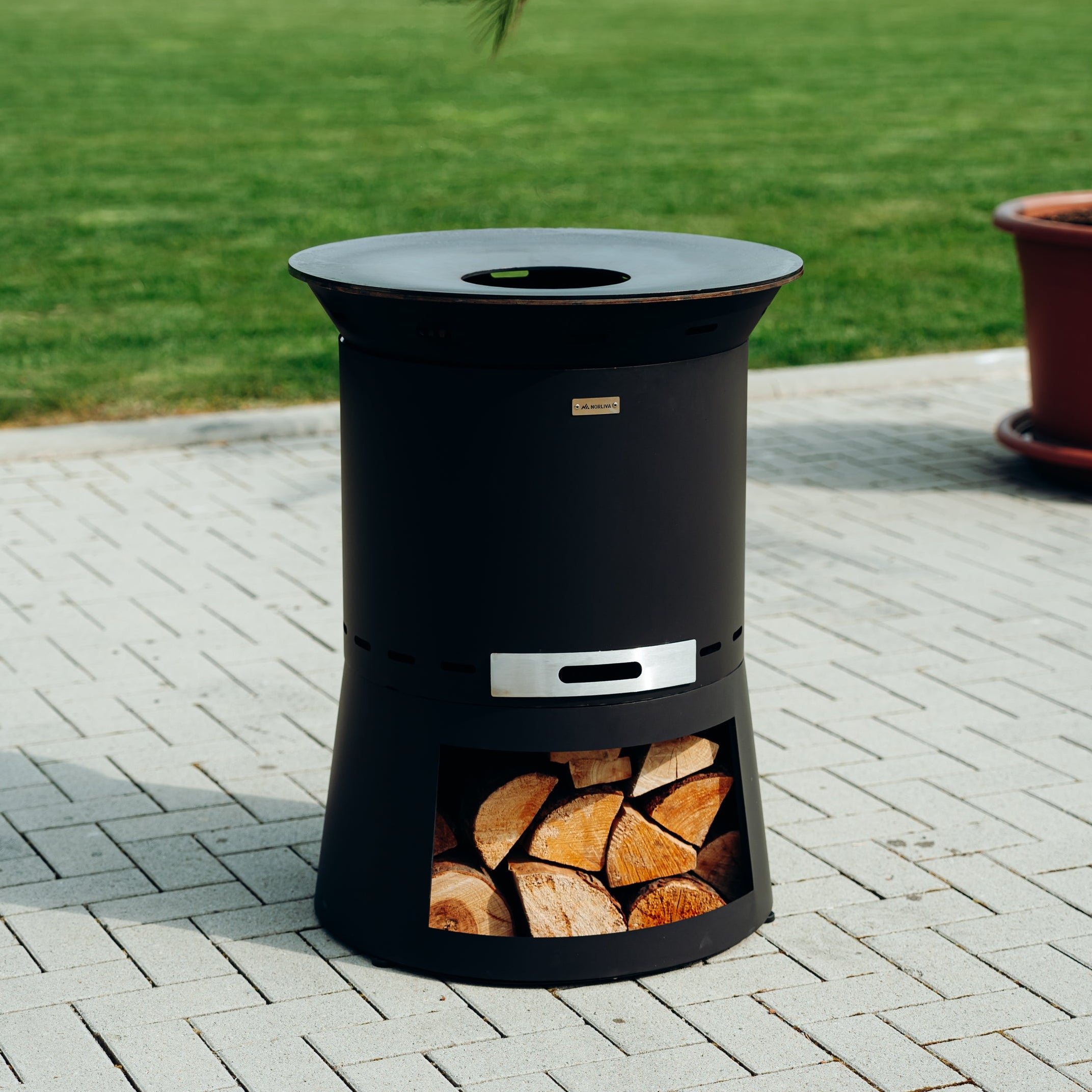 Set: Skara Pluss + vuurplaatgrill + deksel