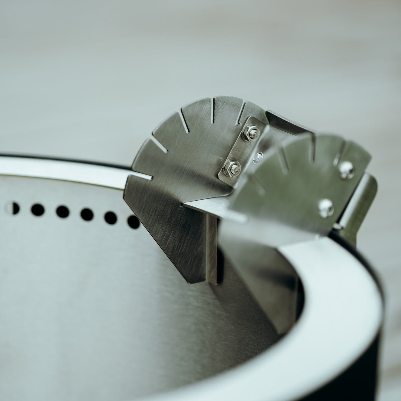 Flammlachsplank voor vuurschaal